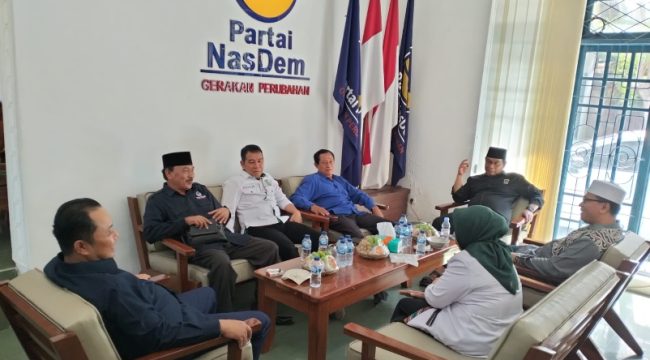 Petinggi Partai NasDem, PKB dan PKS saat menggelar silaturahmi koalisi pasangan Anies Baswedan dan Muhaimin Iskandar.