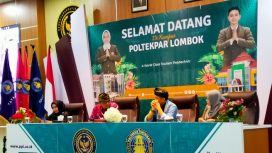 Suasana serah terima jabatan Direktur Poltekpar Lombok di ruang rapat amphiteater kampus Poltekpar Lombok.