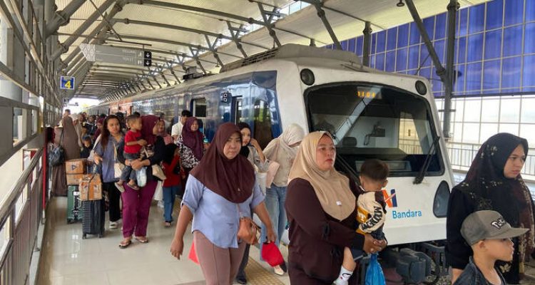 Layanan KA Srilelawangsa di wilayah Sumatera Utara (1)